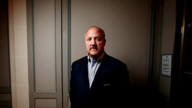 o-pliroforiodotis-tis-ubs-sto-tvxs-gr-katetheta-gia-6-ores-stin-elliniki-presveia-stin-oyasingkton-0