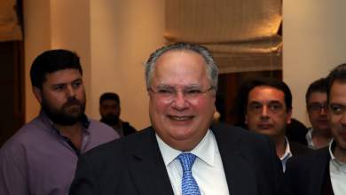 apokalypseis-kotzia-ellines-diplomates-se-emporio-paidikon-organon-0