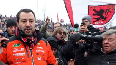 italia-fotografia-toy-salvini-me-emporo-narkotikon-0