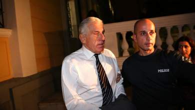 elvetikos-logariasmos-toy-zeygoys-papantonioy-sto-mikroskopio-ton-anakriton-diafthoras-0