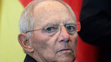 soimple-vrethika-sta-prothyra-tis-paraitisis-otan-aporrifthike-to-grexit-0