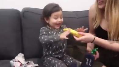 pire-to-cheirotero-doro-ki-omos-i-chara-tis-den-perigrafetai-vinteo-0