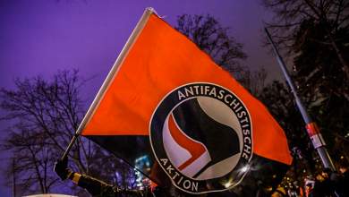 i-istoria-toy-kinimatos-antifa-poy-mpike-sto-stochastro-toy-tramp-0