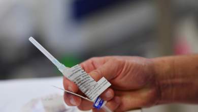 se-syzitiseis-i-ee-me-farmakoviomichanies-gia-to-emvolio-kata-toy-koronaioy-symfona-me-to-reuters-0