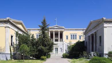 exisosi-ptychion-panepistimion-kolegion-sti-dikaiosyni-kai-to-oikonomiko-epimelitirio-chiliades-ypografes-gia-tin-aposyrsi-tis-tropologias-kerameos-0