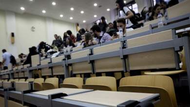 pano-apo-100-kataggelies-gia-sexoyalikes-parenochliseis-varynoyn-kathigiti-toy-apth-simantikes-martyries-0