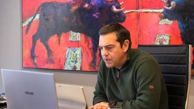 agogi-tsipra-se-papachristo-kai-koyrtaki-gia-ti-vila-sto-soynio-0