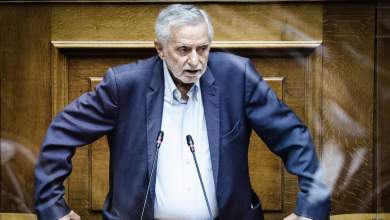 to-aytogkol-dritsa-neo-oplo-sto-politiko-klotsoskoyfi-0