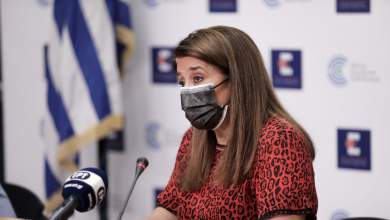 apantisi-papaeyaggeloy-gia-apofasi-agglias-na-mi-chorigeite-astrazeneca-se-kato-ton-40-eton-echoyn-alli-epidimiologiki-eikona-0