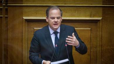 syriza-kolysiergia-kai-apodochi-theseon-toy-anadochoy-apo-ton-k-karamanli-stamatisan-antiplimmyrika-erga-0