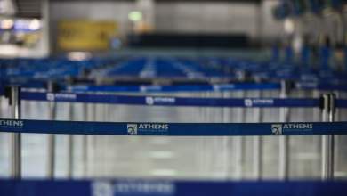 metallaxi-omikron-se-proliptiki-karantina-5-ellines-taxidiotes-apo-chores-tis-afrikis-0