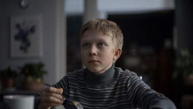 choris-agapi-toy-antrei-zviangkintsef-otan-ena-paidi-egkataleipei-toys-goneis-toy-gia-na-sothei-tote-i-elpida-echei-pethanei-0