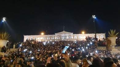 oi-pakistanoi-sto-syntagma-kai-i-akrodexia-stin-pista-0