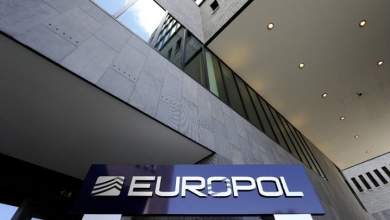 i-europol-katechei-stoicheia-ekatontadon-chiliadon-politon-paratypa-poia-tha-prepei-na-svistoyn-0