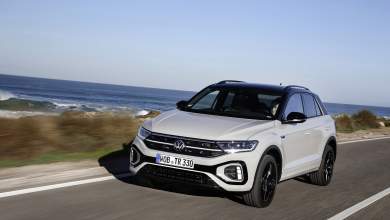 to-neo-volkswagen-t-roc-stin-ellada-se-venzini-diesel-kai-4ch4-0