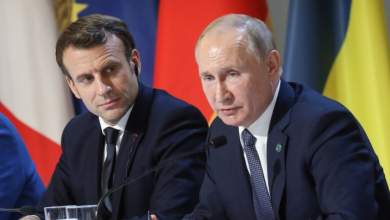 poytin-se-makron-gia-na-vrethei-lysi-stin-marioypoli-prepei-oi-oykranoi-ethnikistes-na-paradosoyn-ta-opla-0