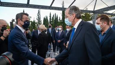 otan-sti-vgainei-apo-ta-aristera-o-samaras-ti-eisai-0