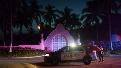 ti-epsachne-to-fbi-stin-katoikia-toy-tramp-0