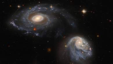 i-entyposiaki-fotografia-me-zeygos-galaxion-poy-epiase-to-tileskopio-hubble-0