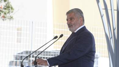 i-apantisi-patoyli-gia-tis-tychon-oikonomikes-scheseis-perifereias-me-ton-paiderasti-0