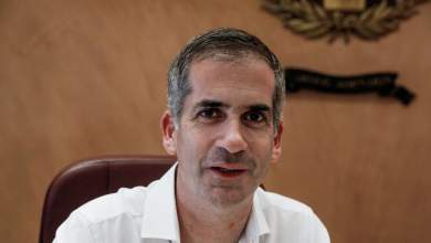 o-antiproedros-tis-onned-epiase-karekla-kai-ston-dimo-athinaion-0