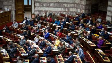 voyli-sfyrokopima-apo-toys-politikoys-archigoys-gia-to-nomoschedio-gia-to-esy-live-0