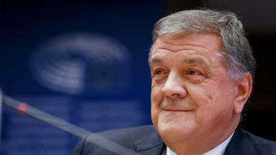 qatargate-i-stimeni-synedriasi-sto-eyrokoinovoylio-me-ton-katariano-ypoyrgo-ergasias-ypo-tin-kathodigisi-pantseri-0