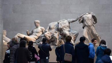 financial-times-gia-glypta-parthenona-to-paraskinio-ton-mystikon-synantiseon-mitsotaki-osmporn-0