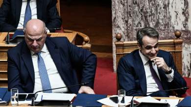 opisthen-olotachos-apo-tin-kyvernisi-gia-ta-pothen-esches-syzygon-politikon-meta-tis-sfodres-antidraseis-0