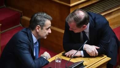 tempi-sygchysi-stin-kyvernisi-gia-tin-klisi-karamanli-se-epitropi-tis-voylis-gia-ta-aitia-toy-dystychimatos-0