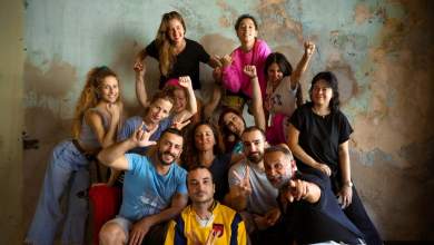 folker-koykalani-ta-paidia-poy-exartontai-apo-to-tablet-vriskoyn-to-theatro-mas-synarpastiko-0