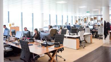 ispania-ergazomenoi-anagkastikan-na-doylepsoyn-dipla-se-nekri-synadelfo-toys-0